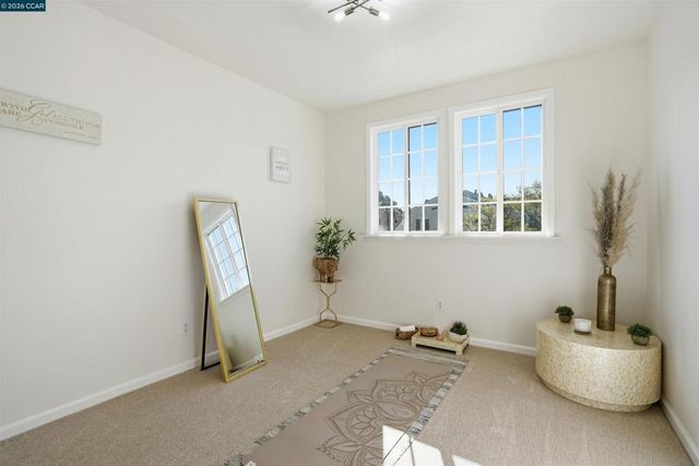 106 Lookout Ct, Hercules, CA 94547