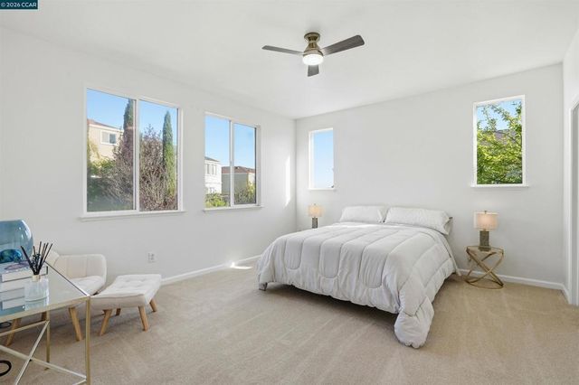 106 Lookout Ct, Hercules, CA 94547