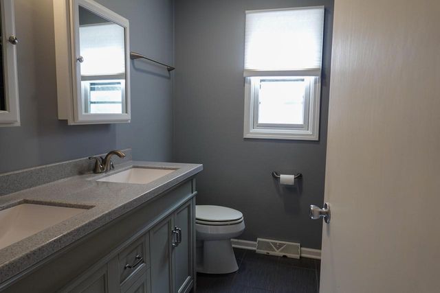 715 Torrey Pines DRIVE, Twin Lakes, WI 53181