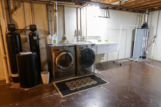 715 Torrey Pines DRIVE, Twin Lakes, WI 53181