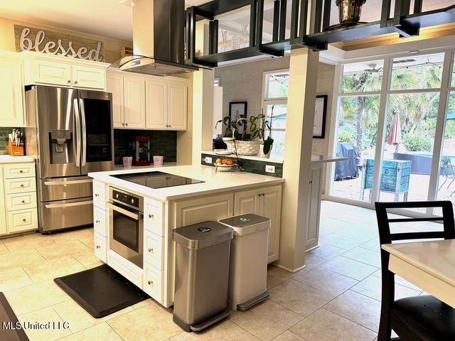 102 Dana Road, Natchez, MS 39120