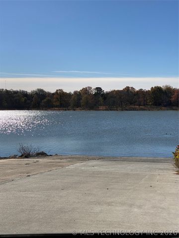 264 SE Main Street, Eufaula, OK 74432