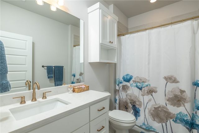 4114 W Huron Loop, Fayetteville, AR 72704
