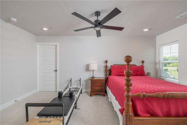 4114 W Huron Loop, Fayetteville, AR 72704