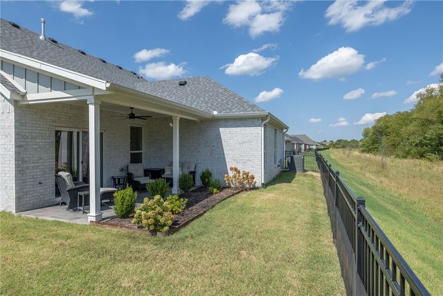 4114 W Huron Loop, Fayetteville, AR 72704