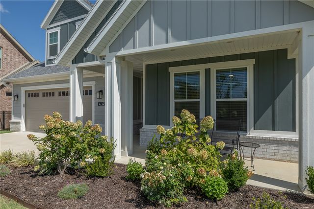 4114 W Huron Loop, Fayetteville, AR 72704
