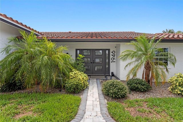 1946 ILLINOIS AVENUE NE, St Petersburg, FL 33703