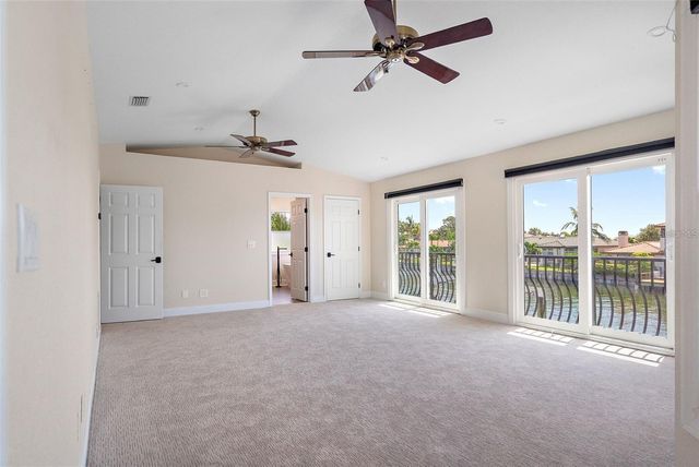 1946 ILLINOIS AVENUE NE, St Petersburg, FL 33703