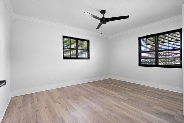 1946 ILLINOIS AVENUE NE, St Petersburg, FL 33703