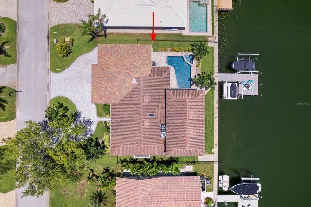 1946 ILLINOIS AVENUE NE, St Petersburg, FL 33703