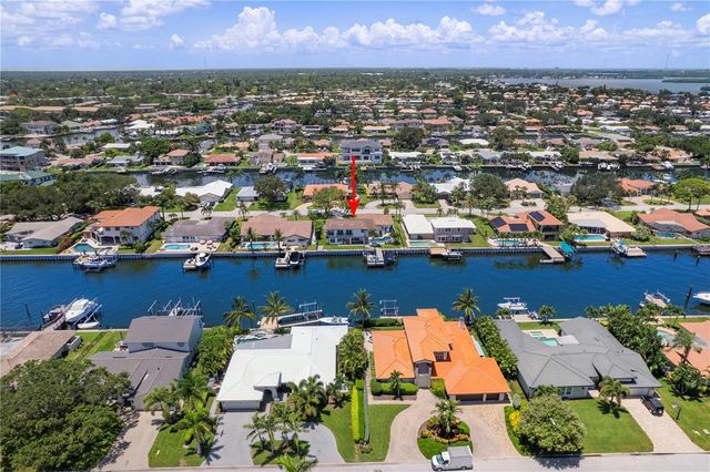 1946 ILLINOIS AVENUE NE, St Petersburg, FL 33703