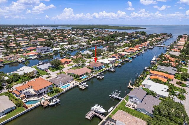 1946 ILLINOIS AVENUE NE, St Petersburg, FL 33703