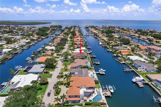 1946 ILLINOIS AVENUE NE, St Petersburg, FL 33703