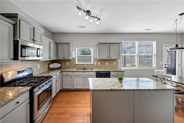 210 Creek View Lane, Acworth, GA 30102