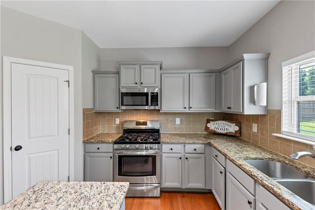 210 Creek View Lane, Acworth, GA 30102