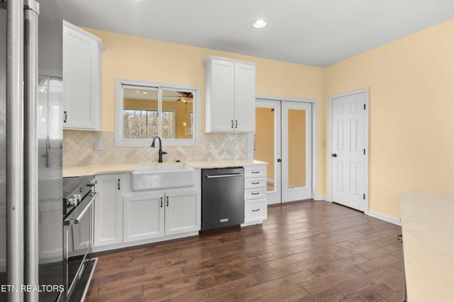 7765 Beals Chapel Rd, Lenoir City, TN 37772