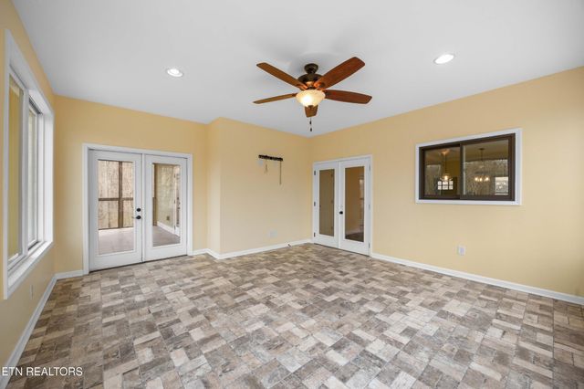 7765 Beals Chapel Rd, Lenoir City, TN 37772