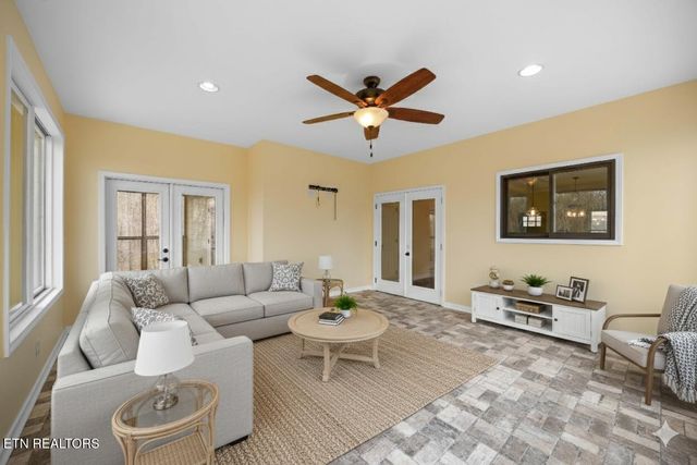 7765 Beals Chapel Rd, Lenoir City, TN 37772