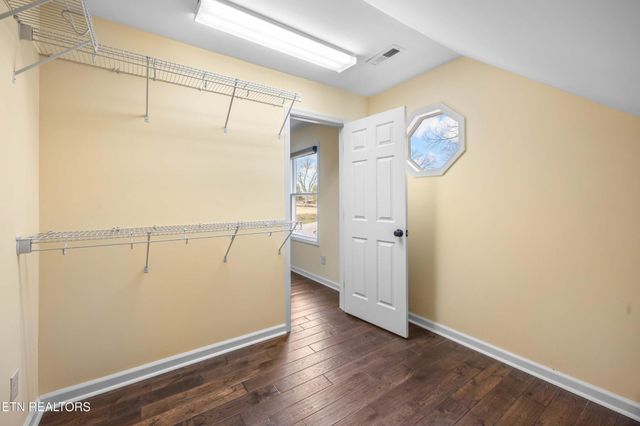 7765 Beals Chapel Rd, Lenoir City, TN 37772