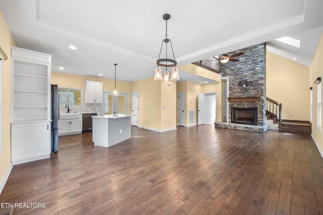 7765 Beals Chapel Rd, Lenoir City, TN 37772