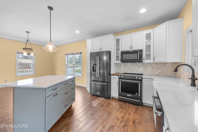 7765 Beals Chapel Rd, Lenoir City, TN 37772