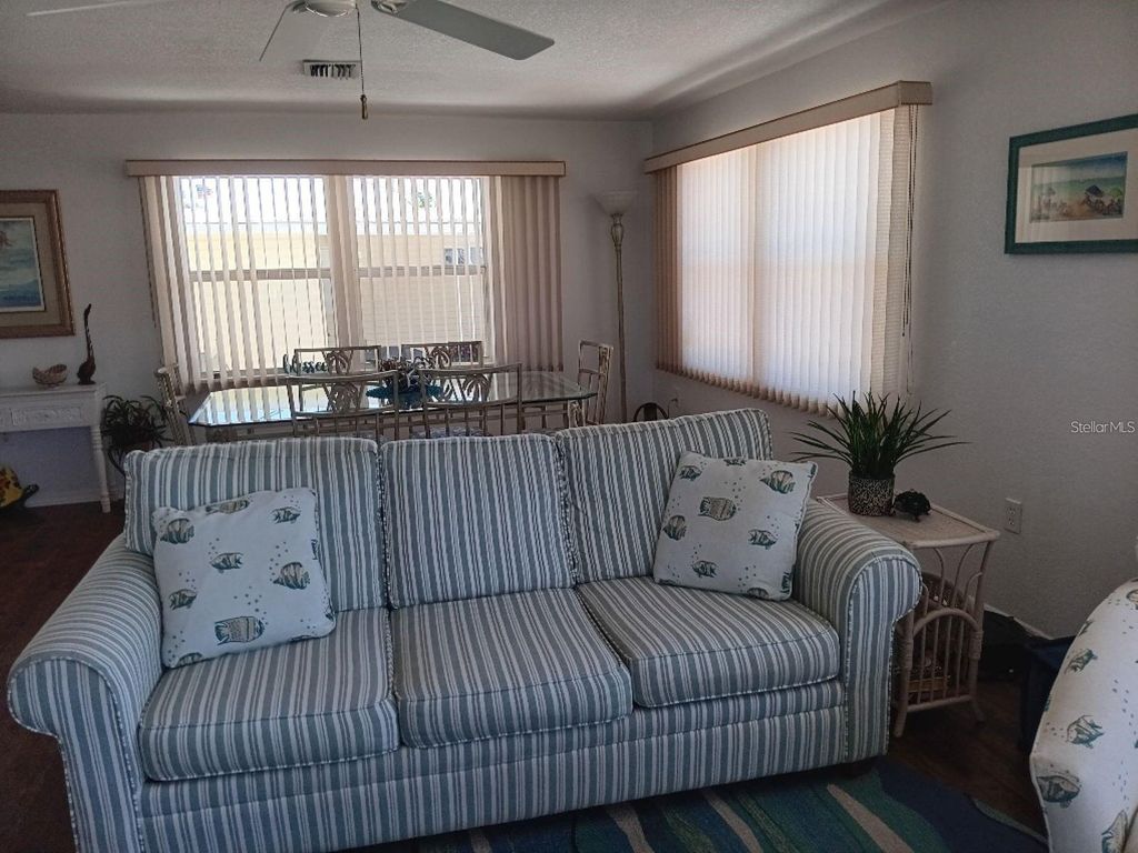 Image 3 of property listing at 736 CAREFREE, Venice, FL 34285