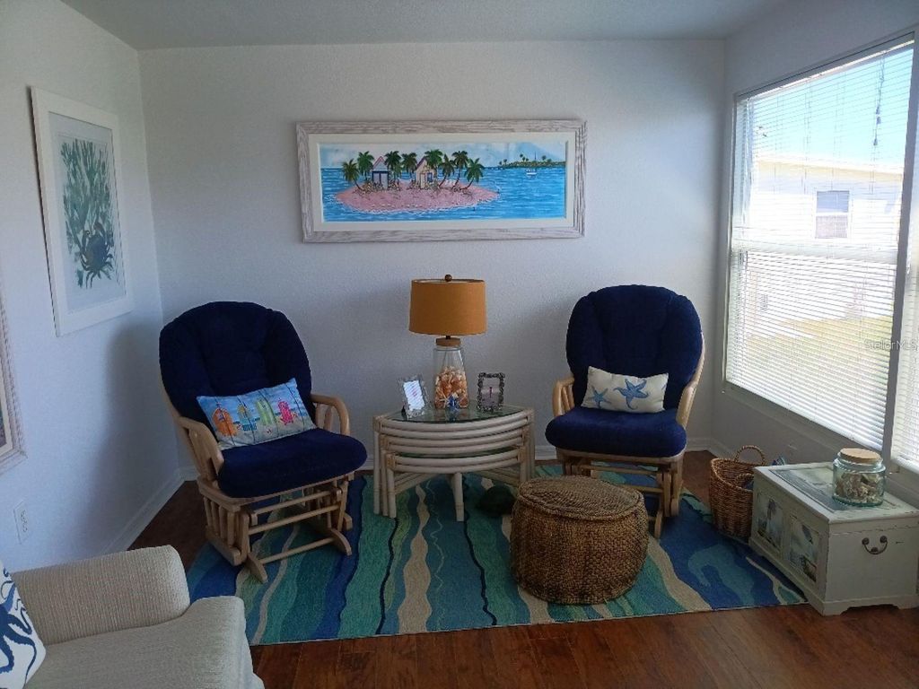 Image 26 of property listing at 736 CAREFREE, Venice, FL 34285