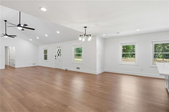 2450 tennyson trail, Grayson, GA 30017