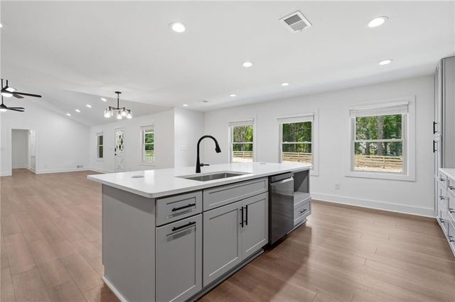 2450 tennyson trail, Grayson, GA 30017