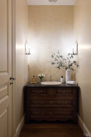 5870 Silverado Trl, Napa, CA 94558