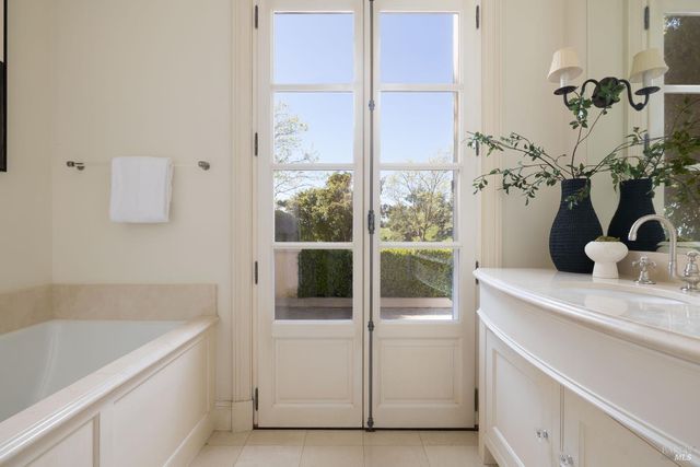 5870 Silverado Trl, Napa, CA 94558