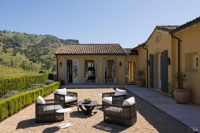 5870 Silverado Trl, Napa, CA 94558