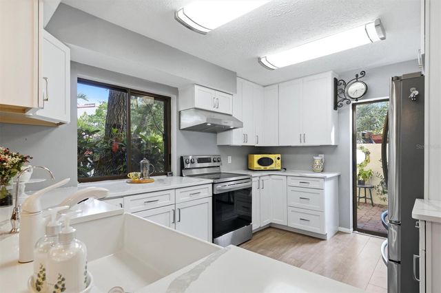 6421 SUN EAGLE LANE, Bradenton, FL 34210