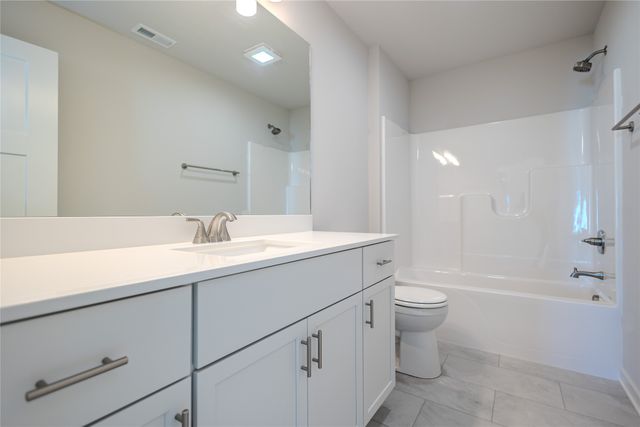 1712 Gordon Court, Norwalk, IA 50211