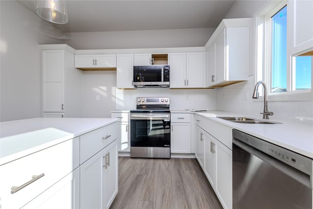 1712 Gordon Court, Norwalk, IA 50211