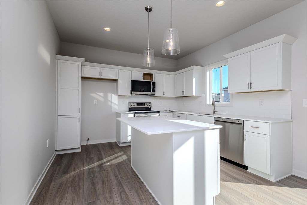 1712 Gordon Court, Norwalk, IA 50211