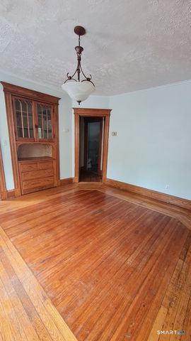 64-66 Ridge Street, Manchester, CT 06040