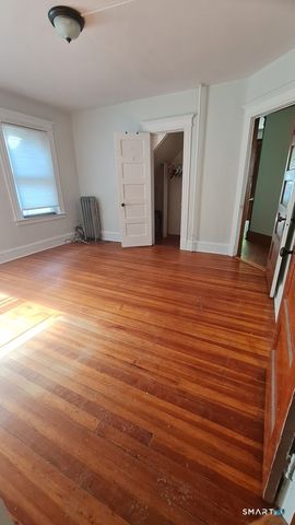 64-66 Ridge Street, Manchester, CT 06040