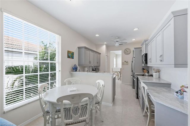 2190 Arielle DR 901, Naples, FL 34109