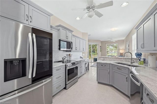 2190 Arielle DR 901, Naples, FL 34109