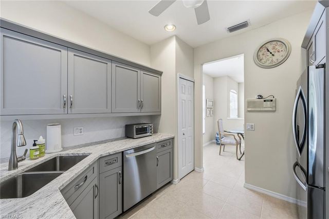 2190 Arielle DR 901, Naples, FL 34109