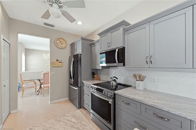 2190 Arielle DR 901, Naples, FL 34109