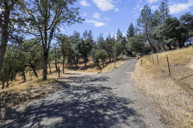 14020 Windfall Drive, Redding, CA 96003