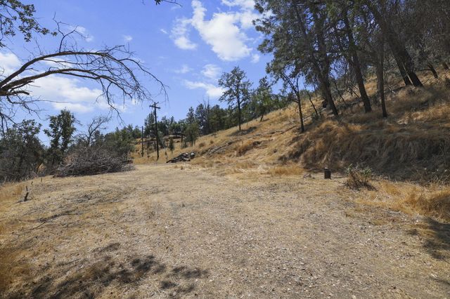 14020 Windfall Drive, Redding, CA 96003