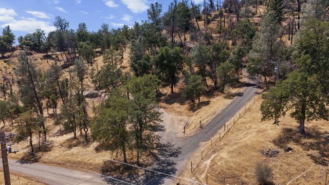 14020 Windfall Drive, Redding, CA 96003