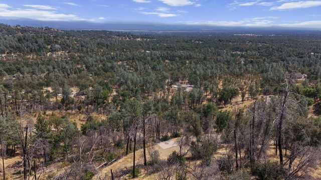 14020 Windfall Drive, Redding, CA 96003