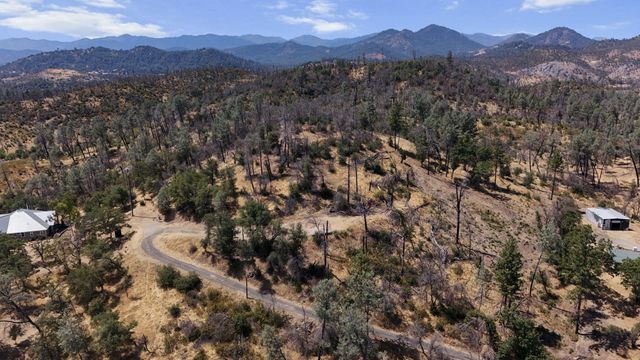 14020 Windfall Drive, Redding, CA 96003