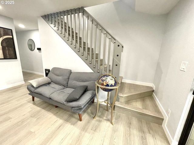 344 CERVANTES Cir, Lake Oswego, OR 97035