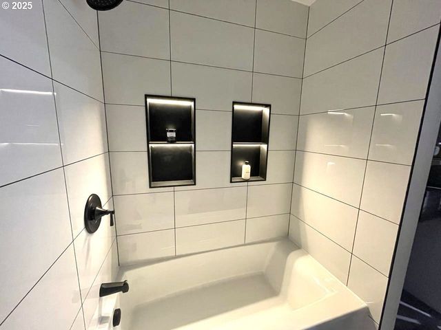 344 CERVANTES Cir, Lake Oswego, OR 97035