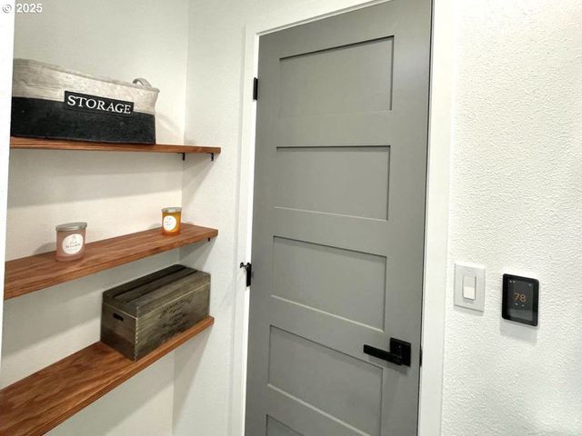 344 CERVANTES Cir, Lake Oswego, OR 97035